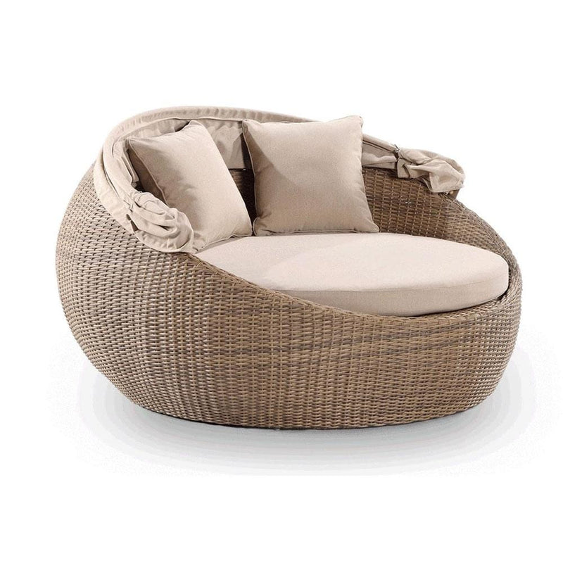 Newport Outdoor Wicker Round Daybed with Canopy
