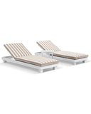 <em>SUN LOUNGES</em>